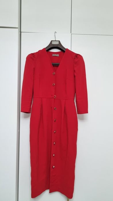 Продам платья 2000тг