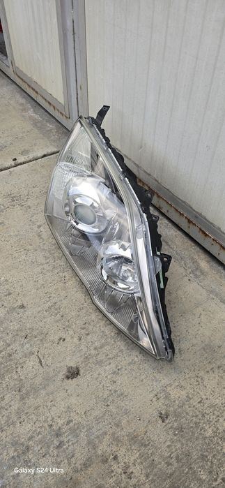 HONDA CR-V десен фар