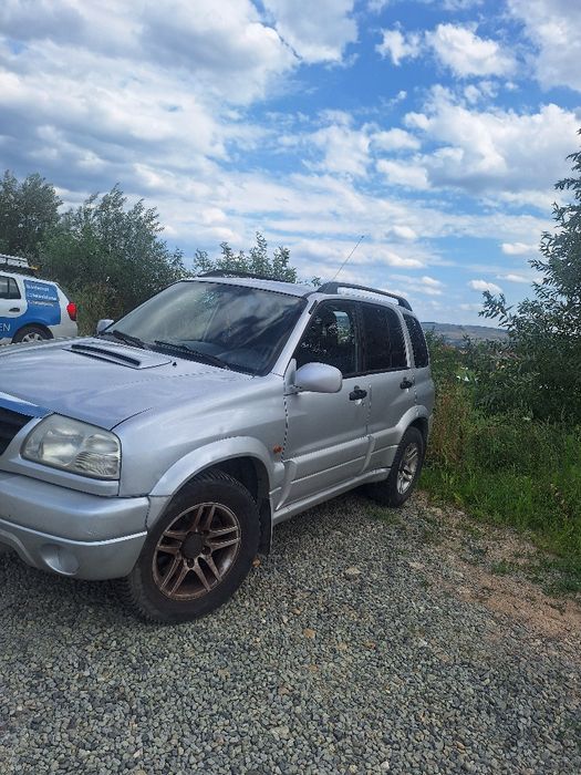 Vând Suzuki grand vitara