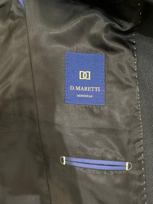 Продам отличный костюм тройку.