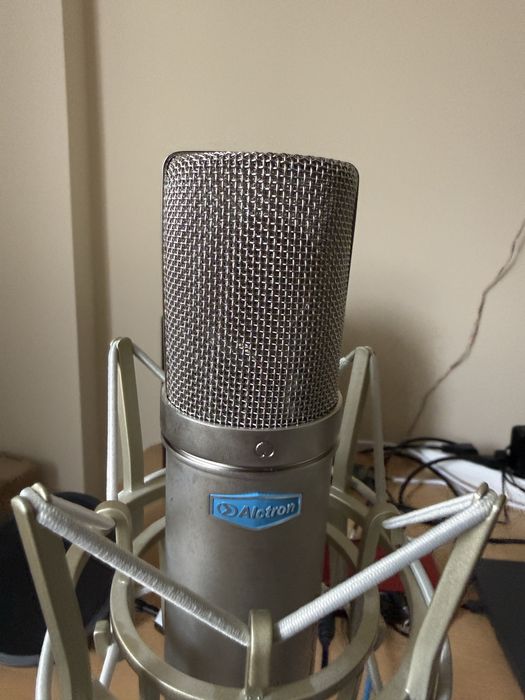 Продается студийный оборудование