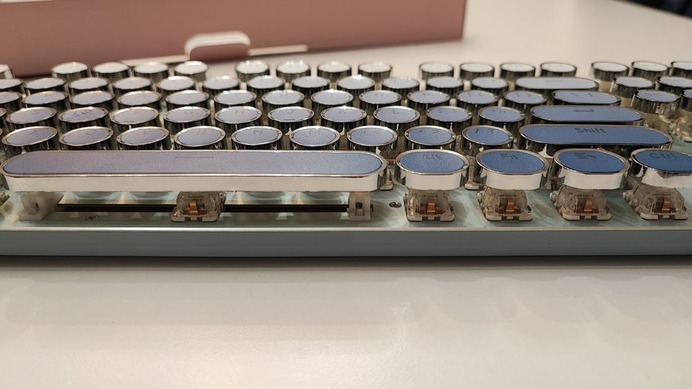 Чисто Нова Механична Клавиатура