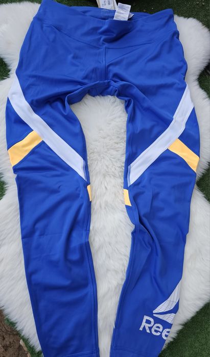 Reebok оригинален дамски клин нов  Л размер