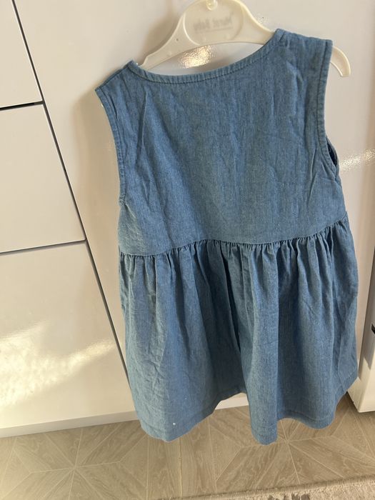 Легкое джинсовое платье  на девочку