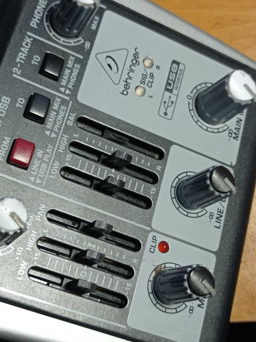 Mixer podcast Behringer XENYX 302USB Timisoara • OLX.ro