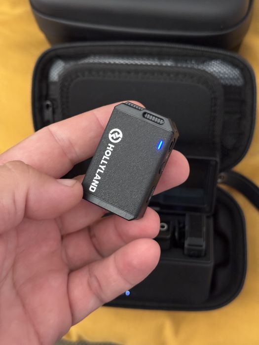 Hollyland Lark Max Duo - 2бр безжични брошки и двуканален приемник