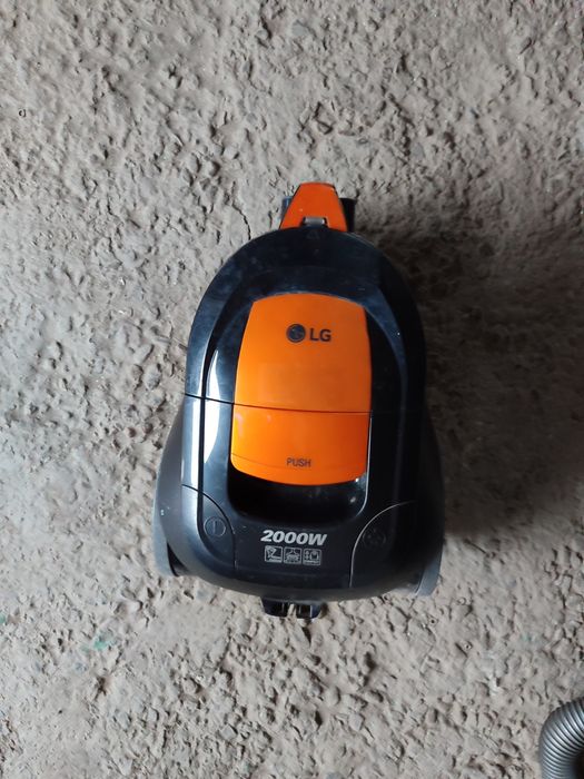 Продам пылесос на запчасти