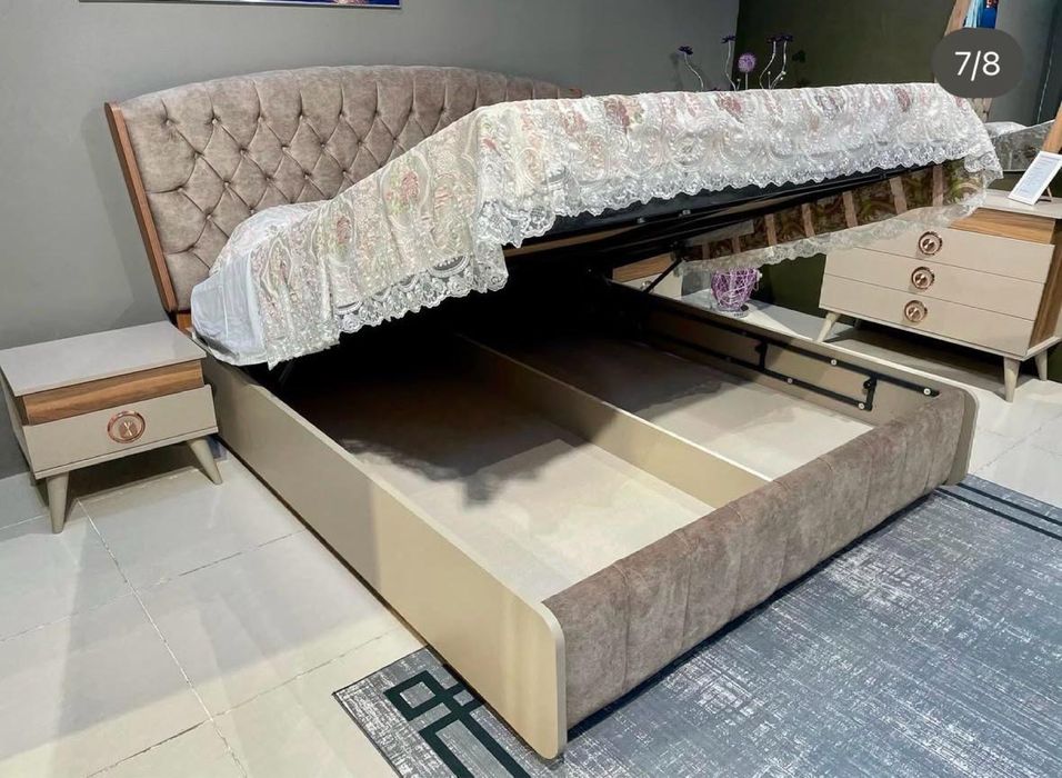 Спальный кровать