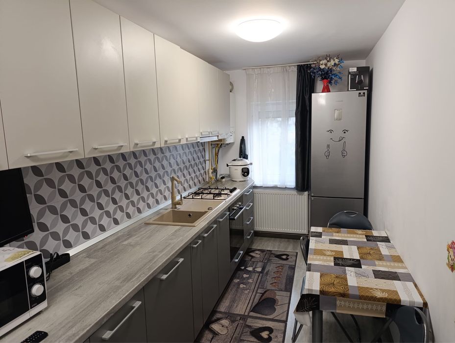 Vand apartament 2 camere cartier Noua