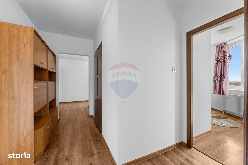 Apartament cu 3 camere de închiriat în zona Romanilor