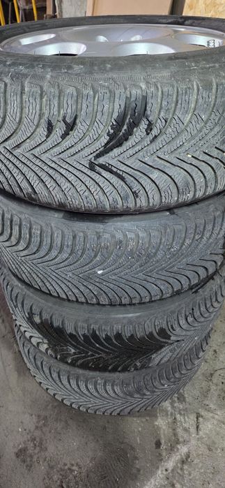 AUDI A4 джанти със зимни гуми 215/60/16  7Jx16  ET42  5×112  DOT 0618