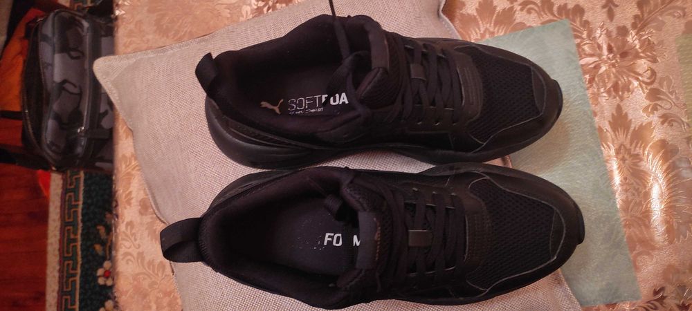 Мужская обувь кроссовки