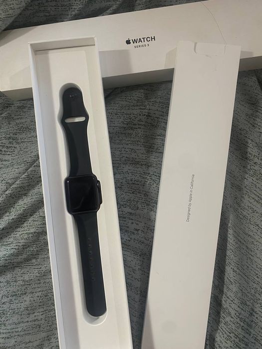 Продам Эпл вочти 3