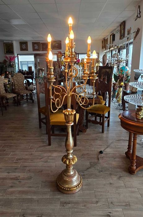 Lampadar de podea deosebit