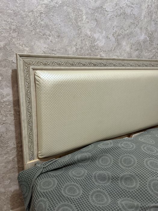 Продам кровать двуспальную