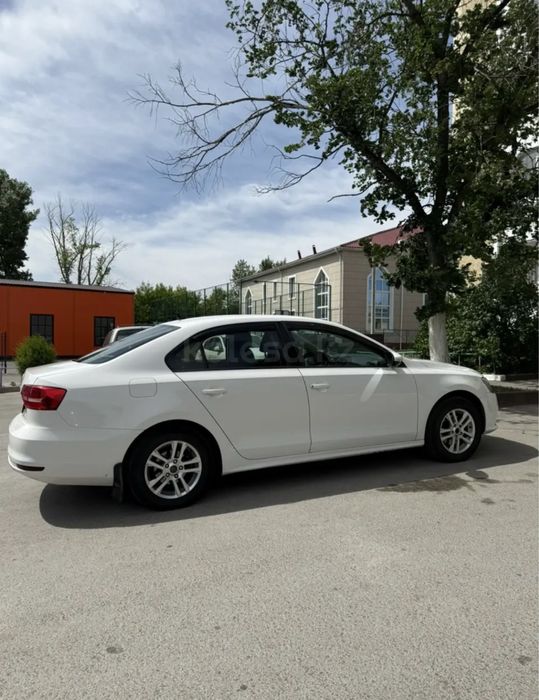 Volkswagen Jetta, 2015 года