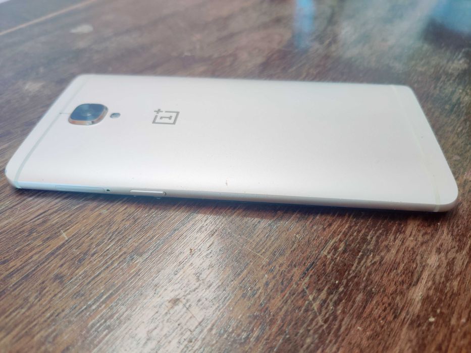 Oneplus 3T 64GB/6GB, бърз, две сим карти, бледо златист