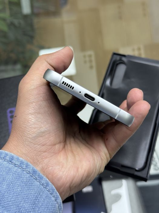 Samsung s23 FE 8/256Gb