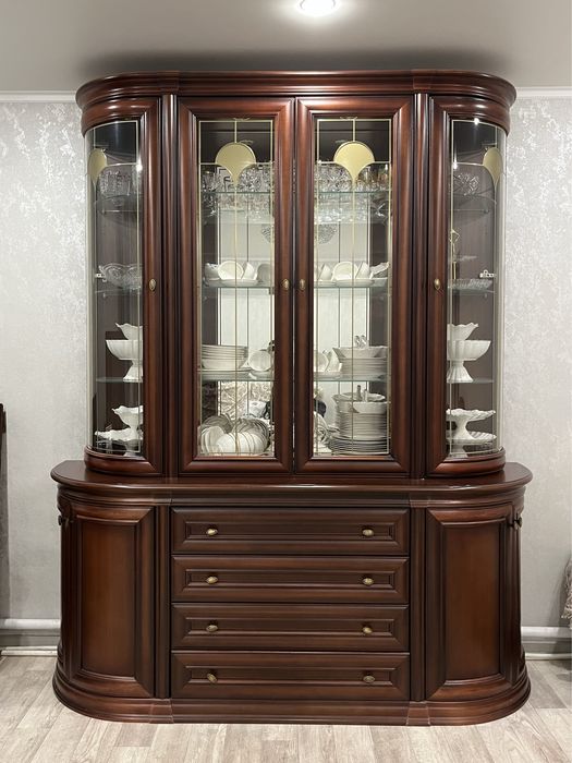 Продается Буфет для посуды