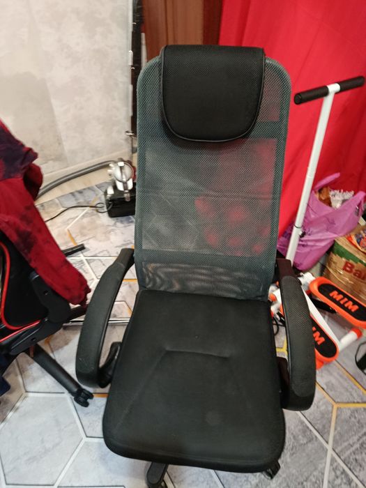 Кресло компьютерное в хорошем состояний