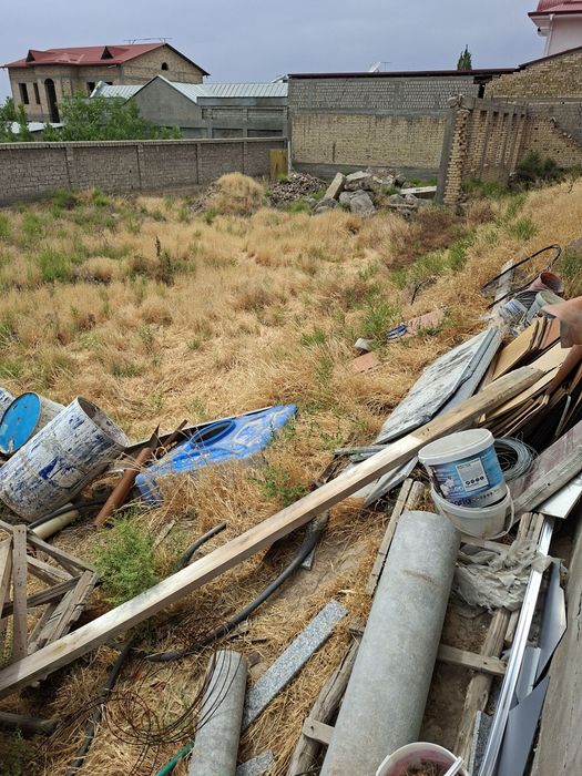 Парвозда 8 соток ер сотилади Уч кахрамон постидан 3 км.