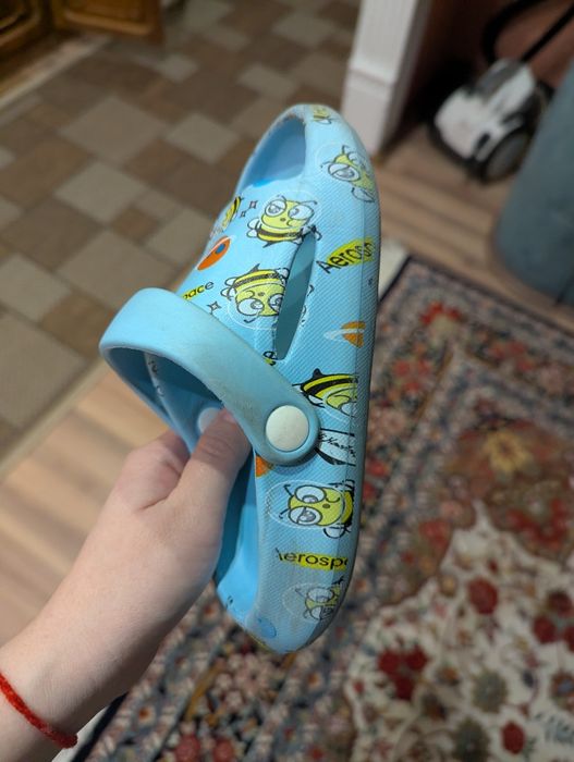 Детская обувь продам