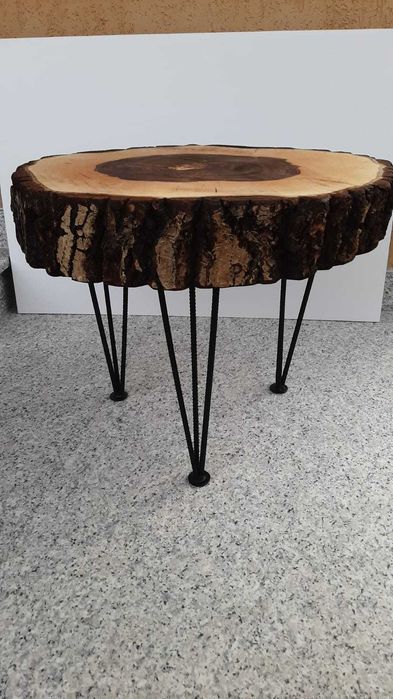 Măsuțe din trunchi de brad/nuc