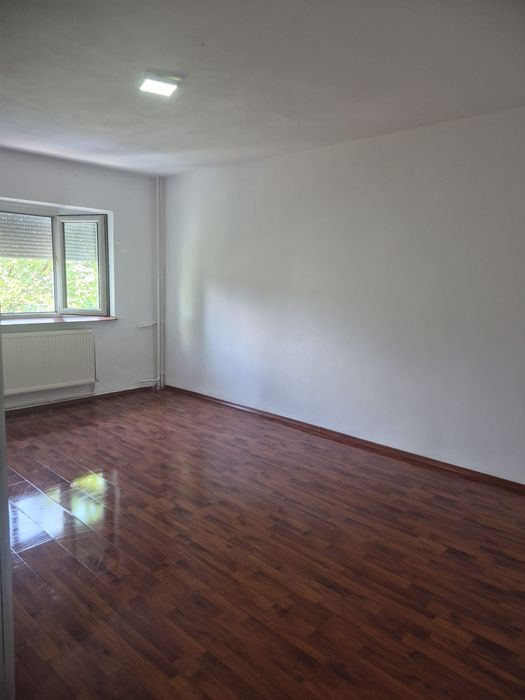 Se vinde Apartament 2 camere ,Zona Patibar