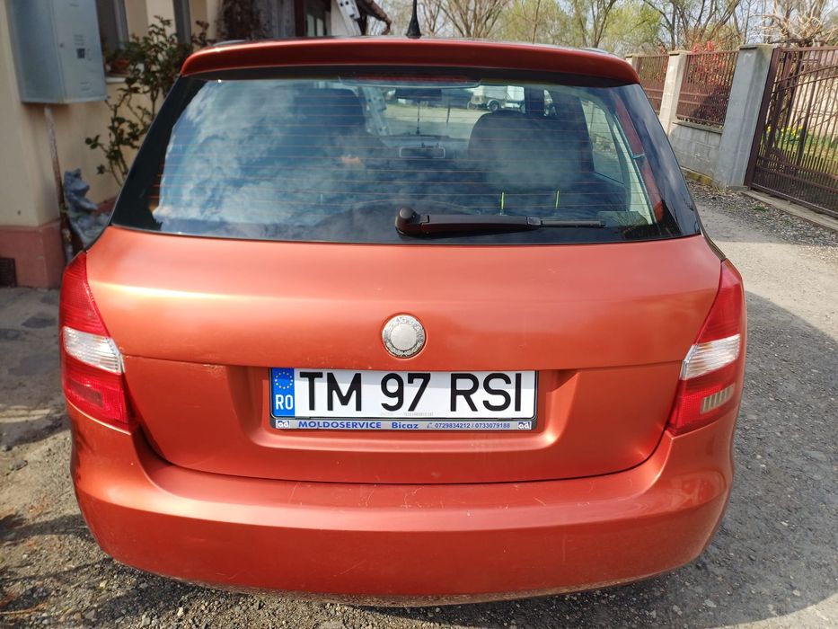 Vând Skoda Fabia