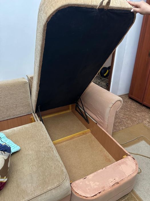 Продам диван. Срочно