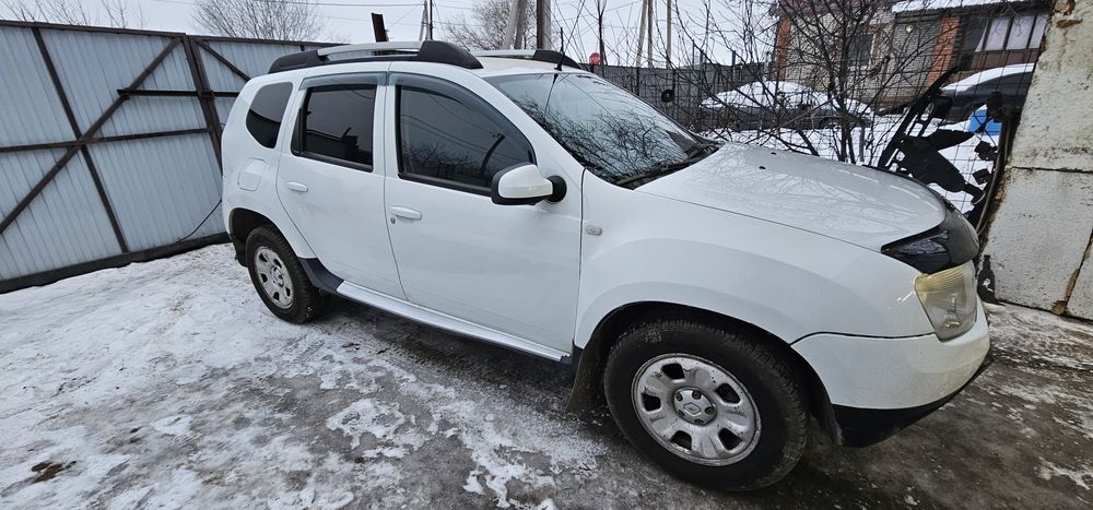 Продам рено дастер 2,0