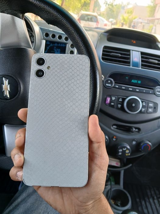 Samsung a05 idial holatda