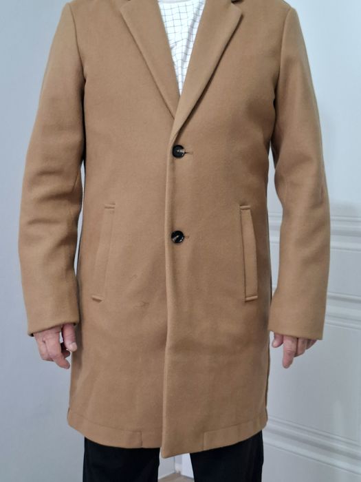 Пальто сатылымда