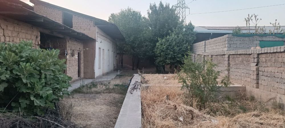 Продается участок с домом  Учкахрамон, 4 км внутрь от поста