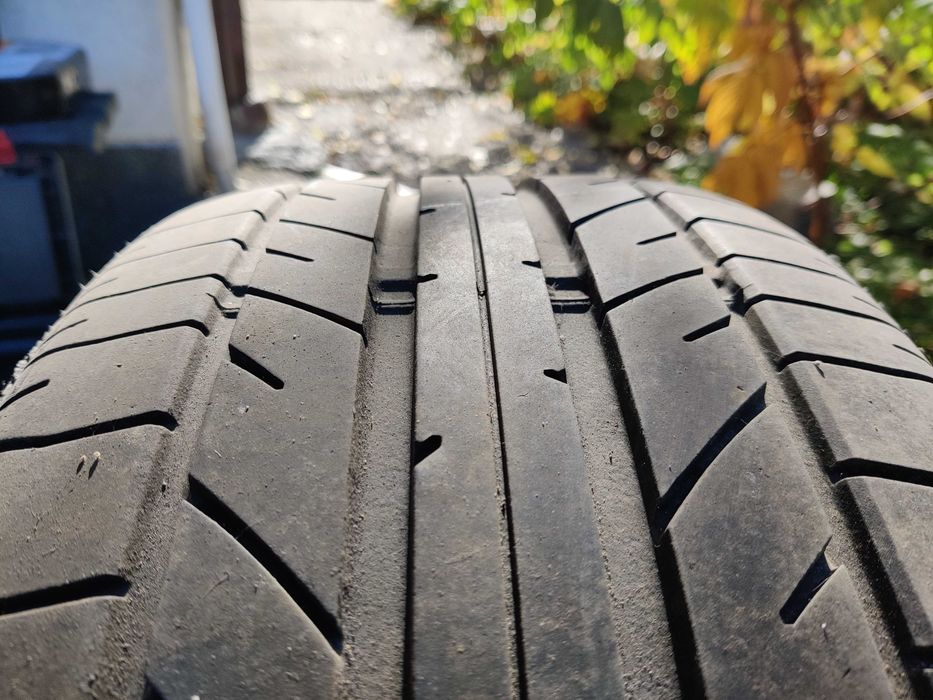 Продавам 1 брой гума Bridgeston 255/45 R18