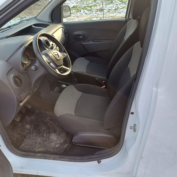 Mașina în stare foarte bună