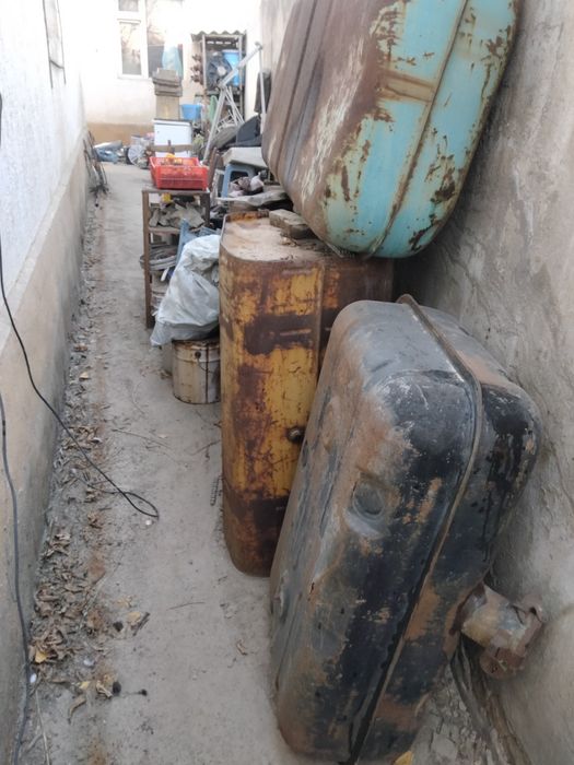 Баки от грузовых авто