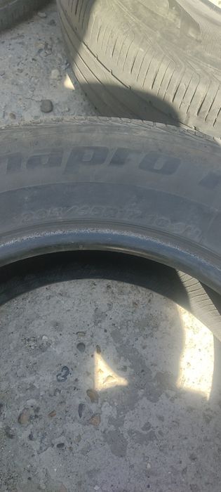 Продам покрышки Hankook 235 65 R17