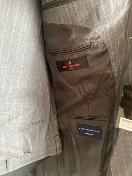 Мужчкой костюм новый