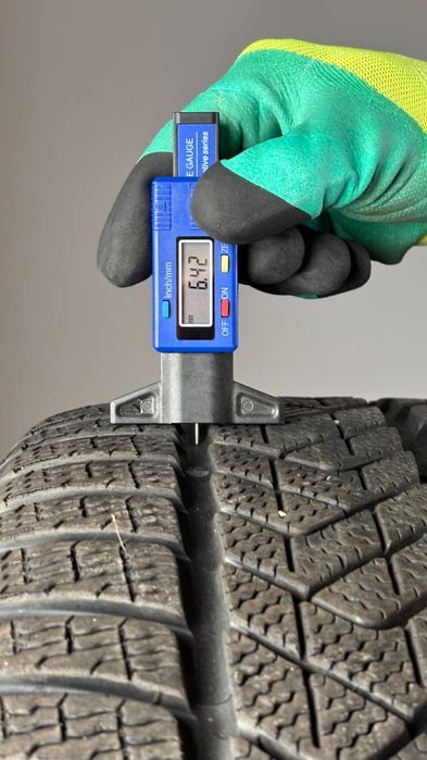 Комплект 4броя Pirelli Sottozero 3 245/45R18 100V DOT3519| Джанти 8Jx18H2 ET43 A2134011600| Гуми и джанти