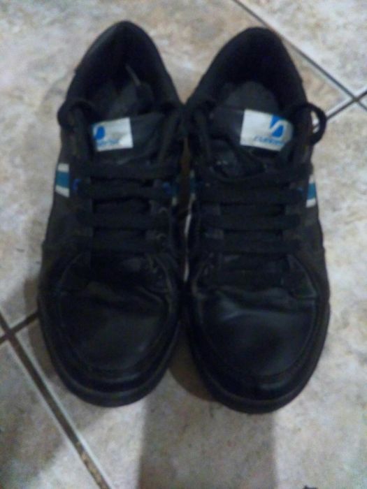 Детски боти и маратонки за момче и момиче!Много топли и удобни за зима