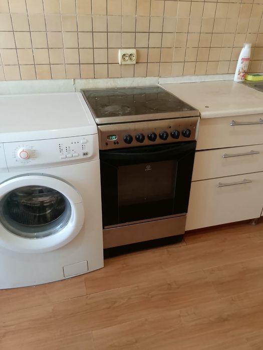 Продам электрическую плиту