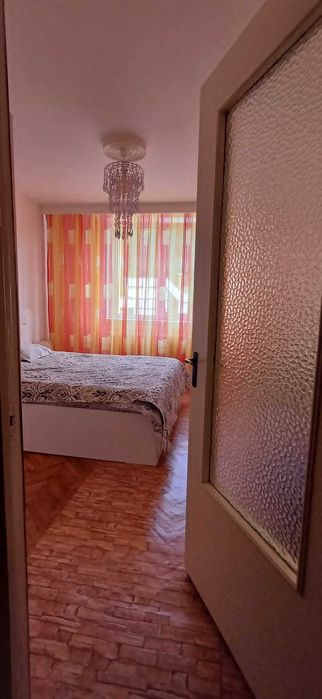 Proprietar | Ap. 4 camere, 87 mp util, Bvd. Traian (Bl. H4) - Priveliște deosebită + Boxă