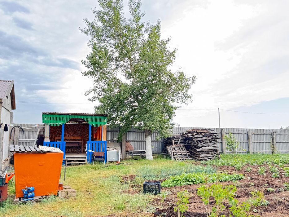 Продам участок имеются постройки