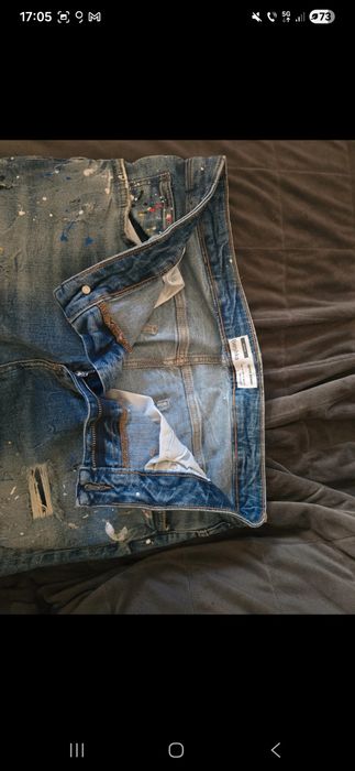 Blugi Bershka cu picatele