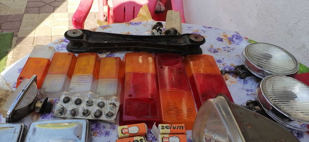 oglinzi  auto   dacia  1300  si alte  scule pret  850  lei