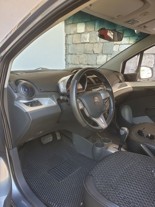 Автомобиль Спарк