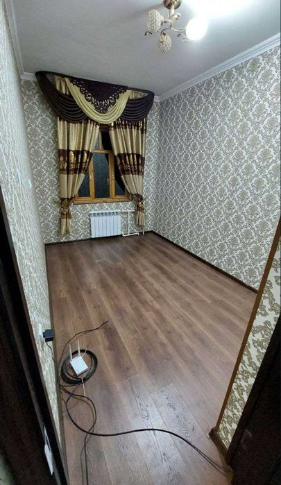 Прадаётсия Яшнобод туман Крестик корзинка метро-3 2(3)/5/5 60м2