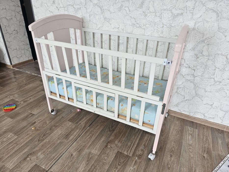 Продам кроватку детскую