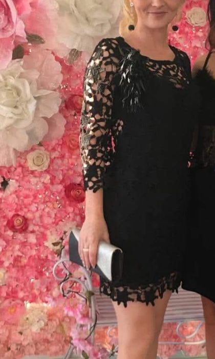 Rochie neagră cu dantelă